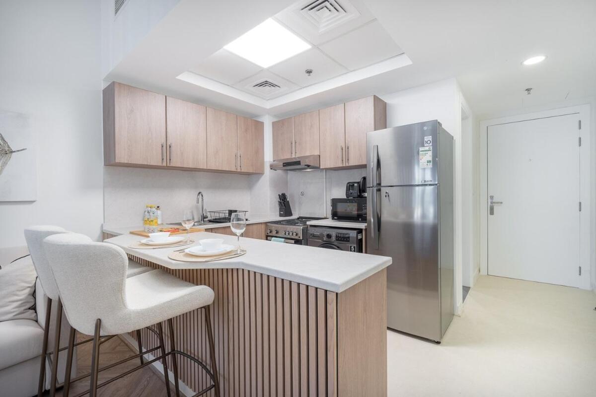 Fabulous Studio In Jvc With Fully Fitted Kitchen